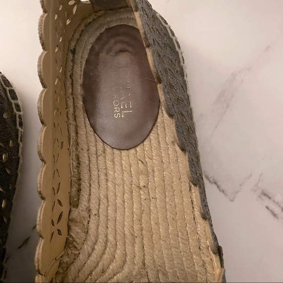 Michael Kors Alexis Perforated Espadrilles Size 6. - Picture 10 of 11